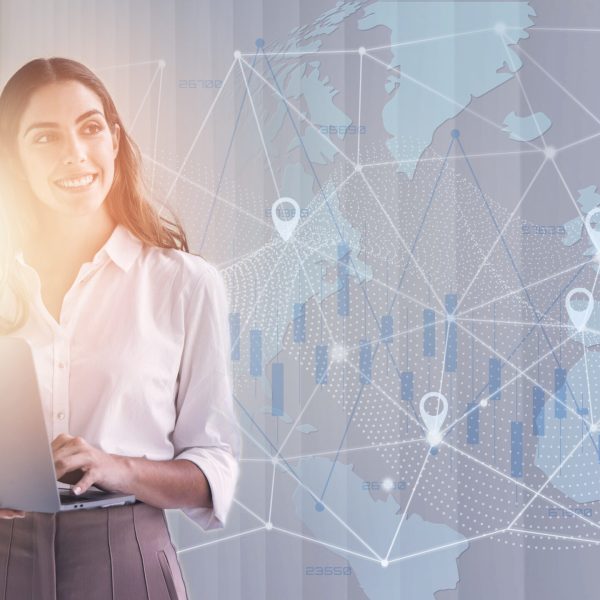 woman-using-laptop-work-connect-with-others Diplomado en Marketing Digital